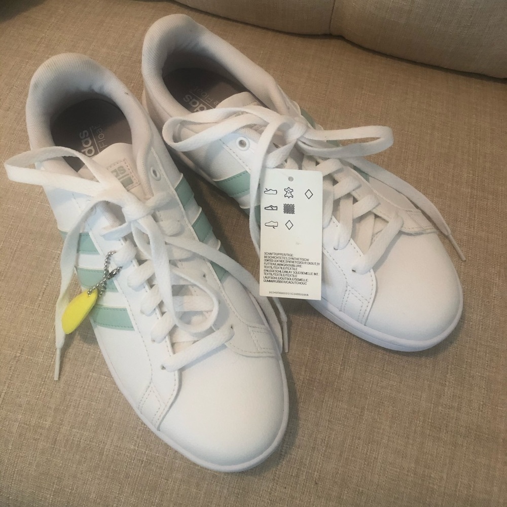NWT Orthofloat White Woman’s Adidas Shoes!!!